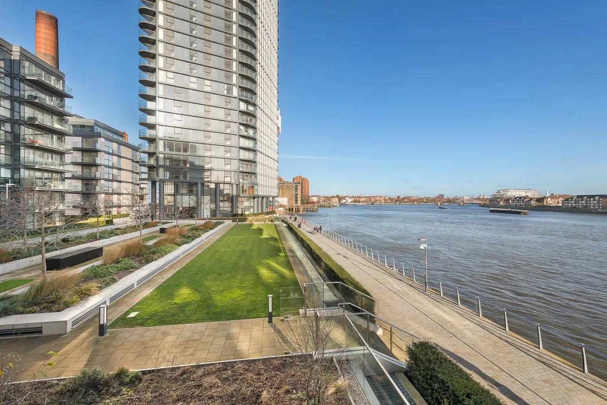 Waterfront Drive, London